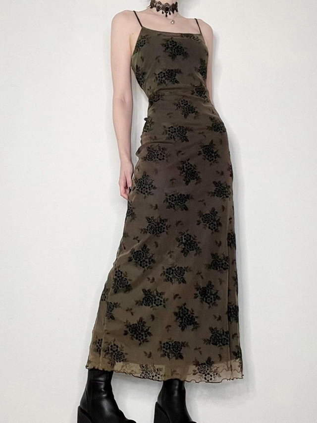 GILIPUR Vintage One-line Shoulder Strap Floral Dress with Netting MH039